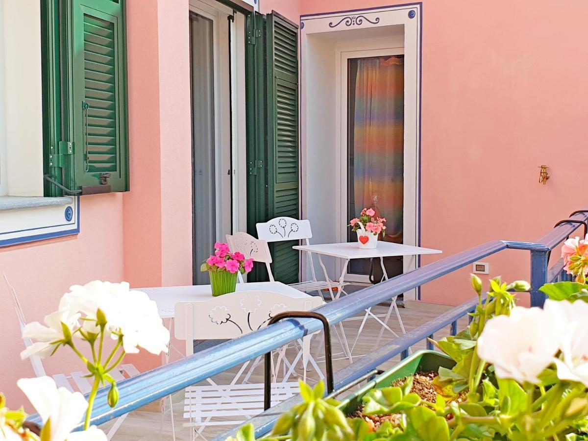 Casa Vacanze Family Альбисола-Супериоре Экстерьер фото