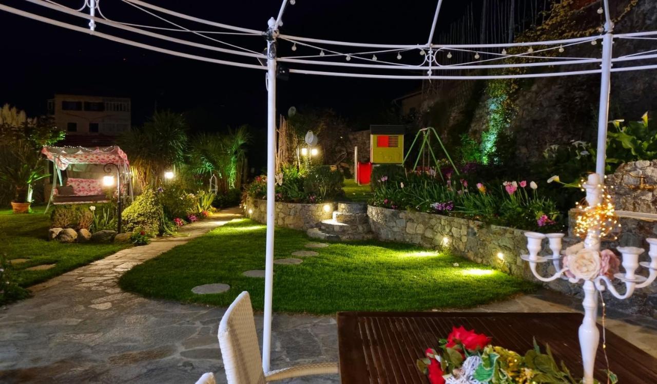 Casa Vacanze Family Альбисола-Супериоре Экстерьер фото